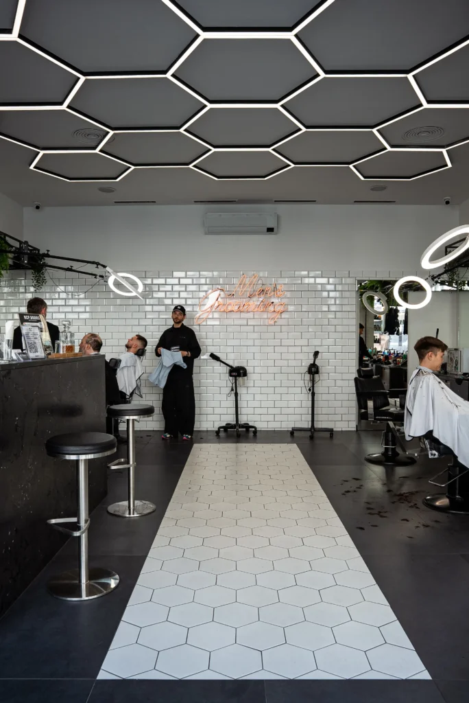Barber Arbeit bei NoCap Barbers am Hohen Markt